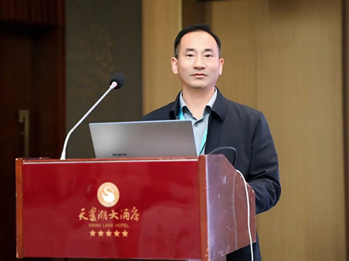 第十四屆VOCs減排與控制會(huì)議 “環(huán)保稅”成為最熱話(huà)題，“啟風(fēng)水旋塔”收到專(zhuān)家老師的表?yè)P(yáng)